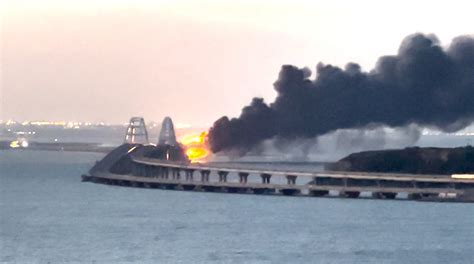 what caused the bridge explosion